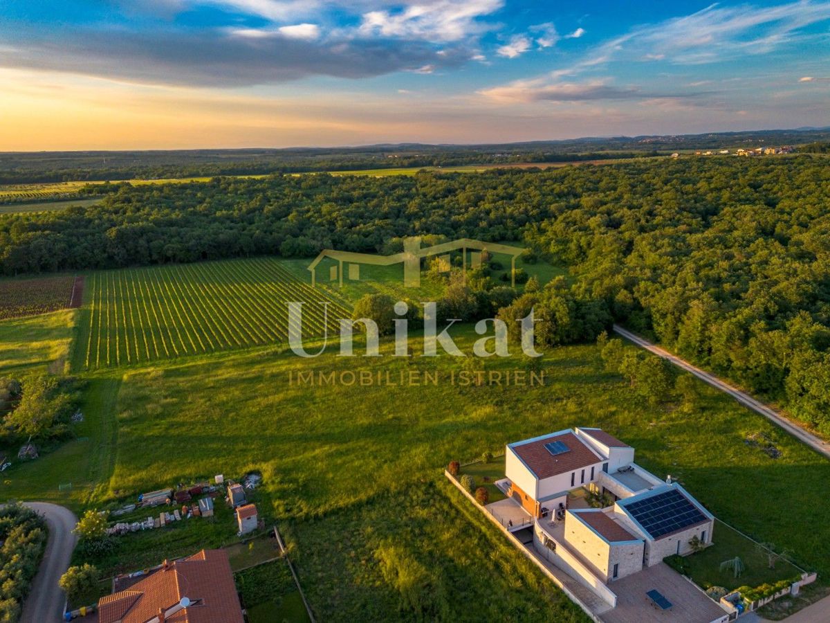 Casa di lusso con garage sotterraneo - 3 km dal mare